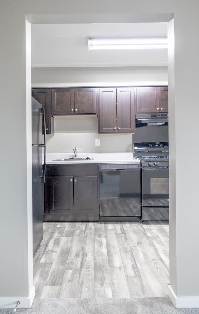 Pittsburgh Apartment: 460 Washington Road
