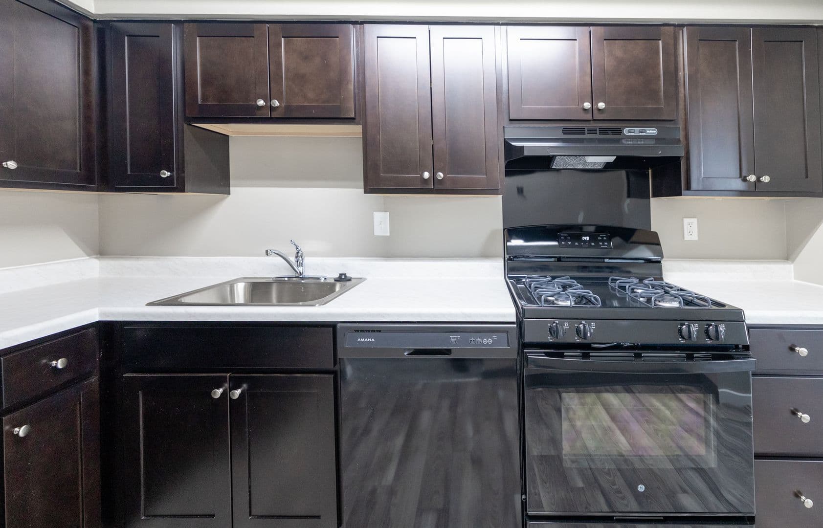 Pittsburgh Apartment: 460 Washington Road