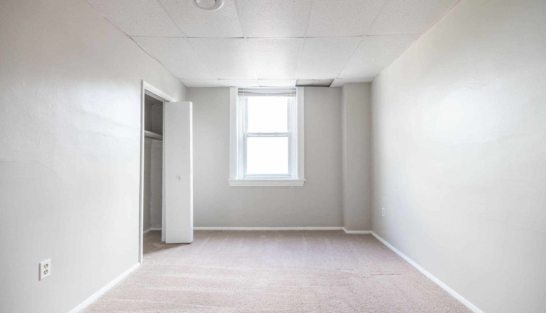 Pittsburgh Apartment: 1500 Fallowfield Ave