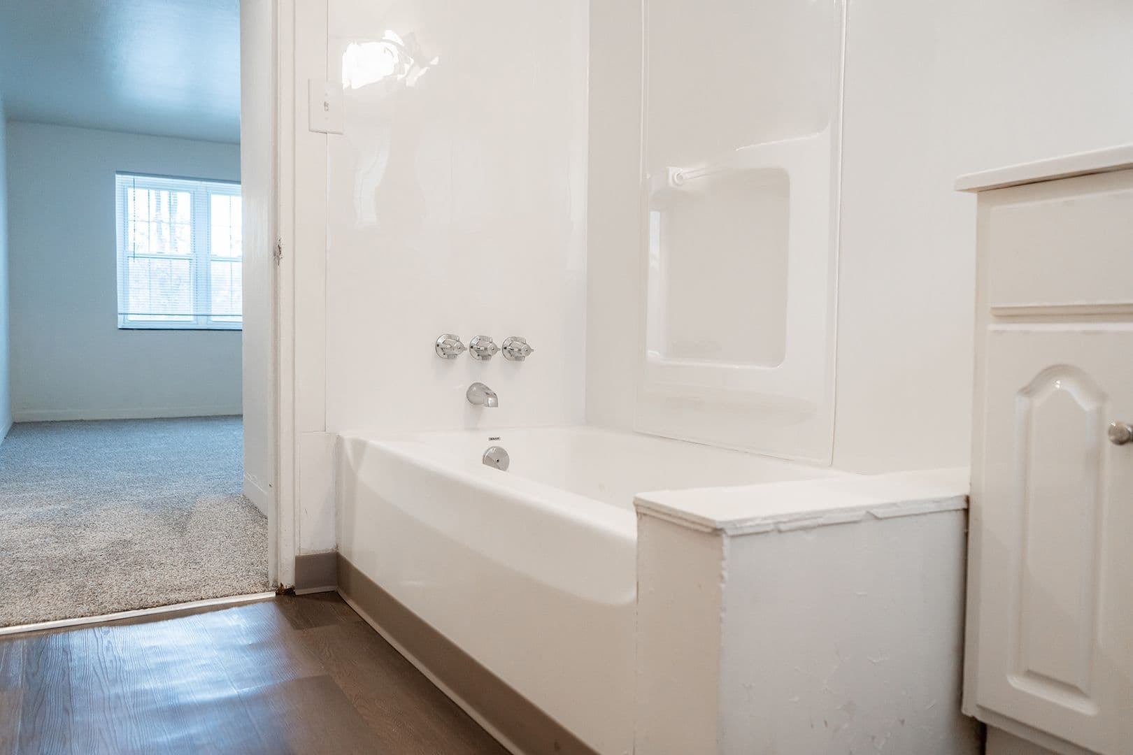Pittsburgh Apartment: 100-175 Hilands Pl