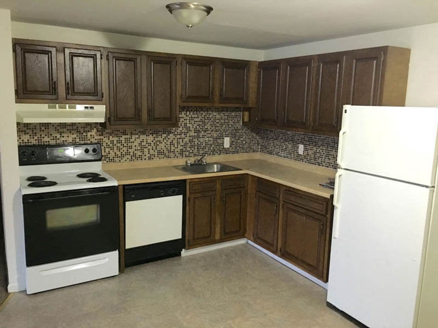 North Tonawanda Apartment: 193 Mead Street