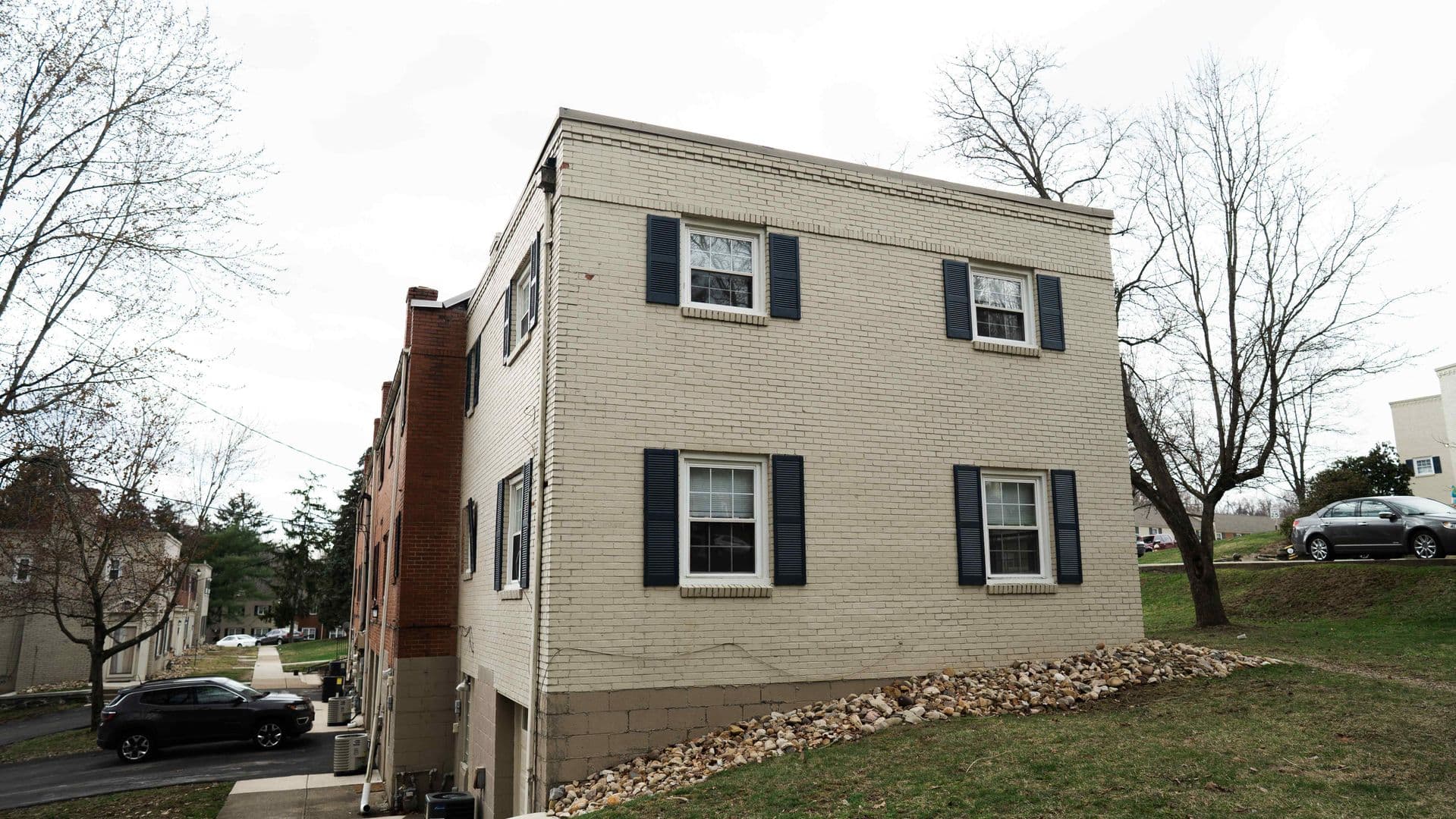 Pittsburgh Apartment: 100-175 Hilands Pl