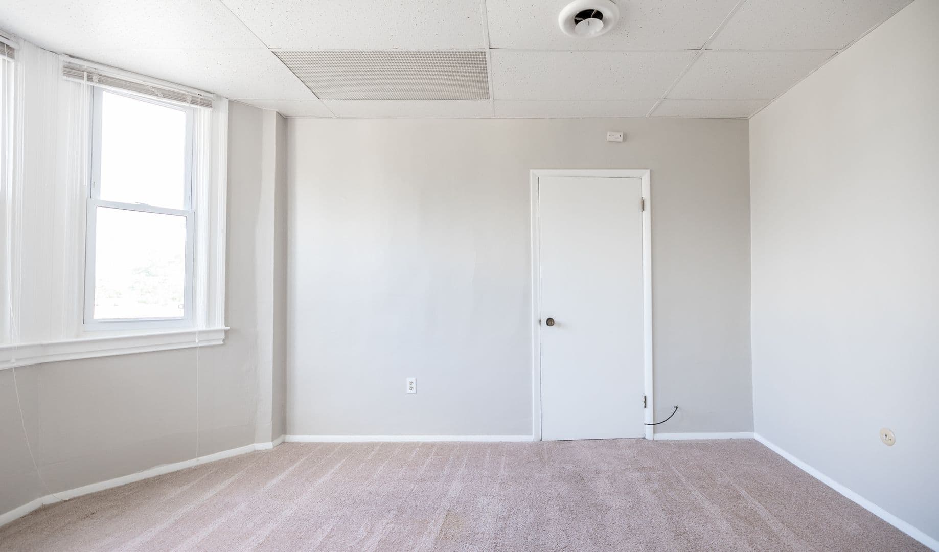 Pittsburgh Apartment: 1500 Fallowfield Ave