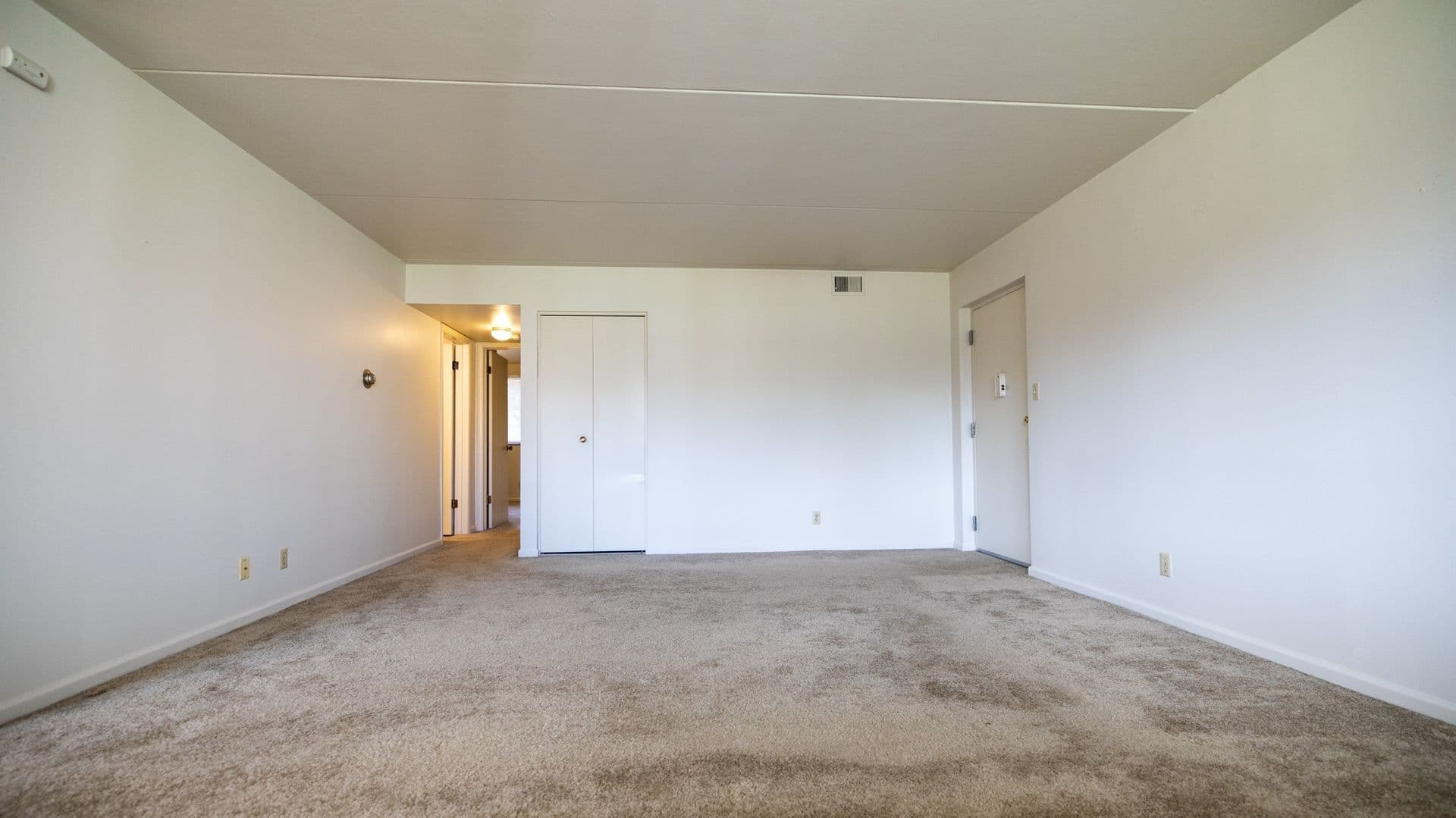 New Kensington Apartment: 300 Craigdell Road