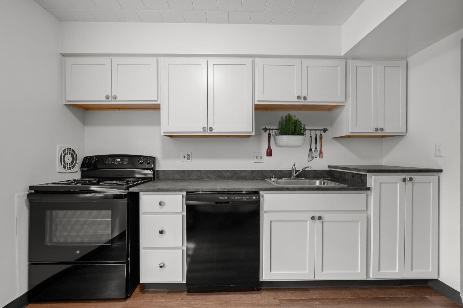 Pittsburgh Apartment: 233-241 Edgewood Ave