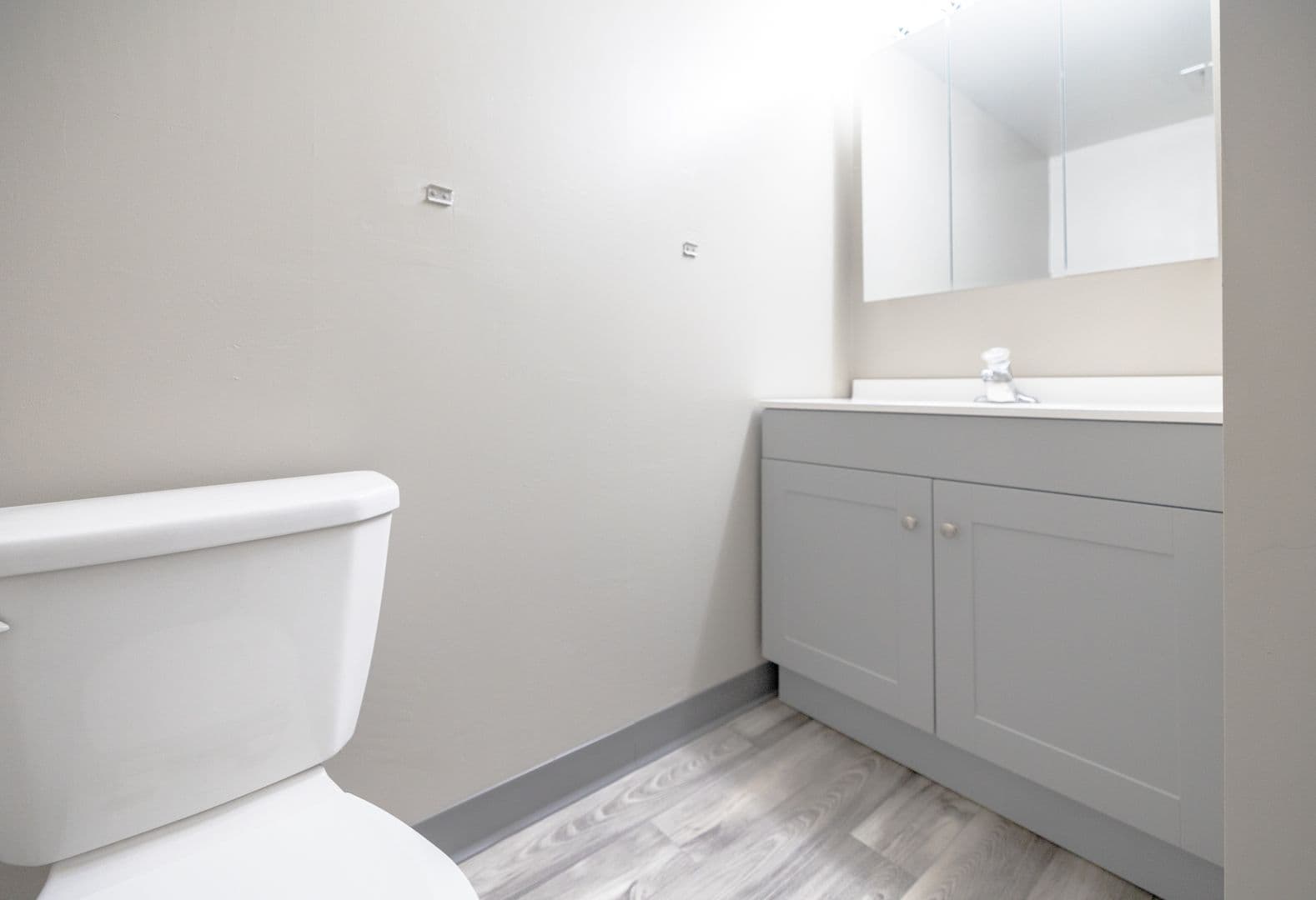 Pittsburgh Apartment: 460 Washington Road
