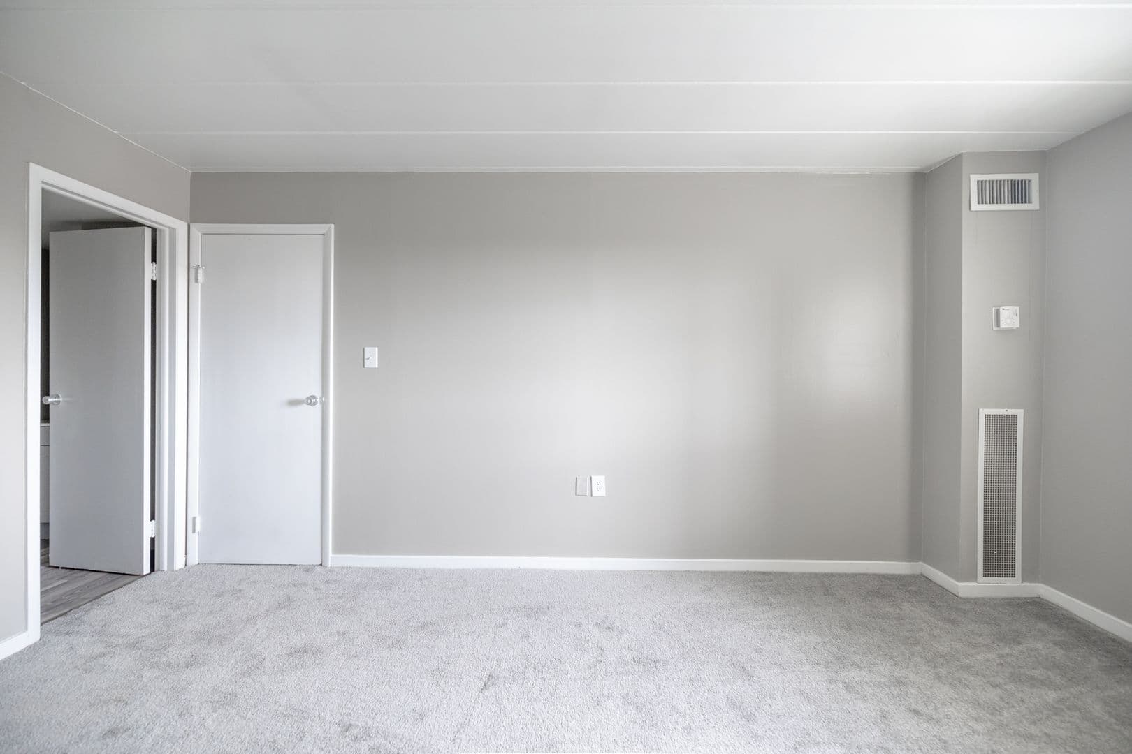 Pittsburgh Apartment: 460 Washington Road