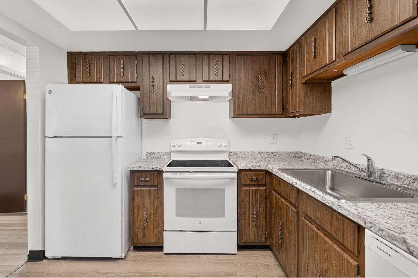 Lockport Apartment: 499 Davison Road