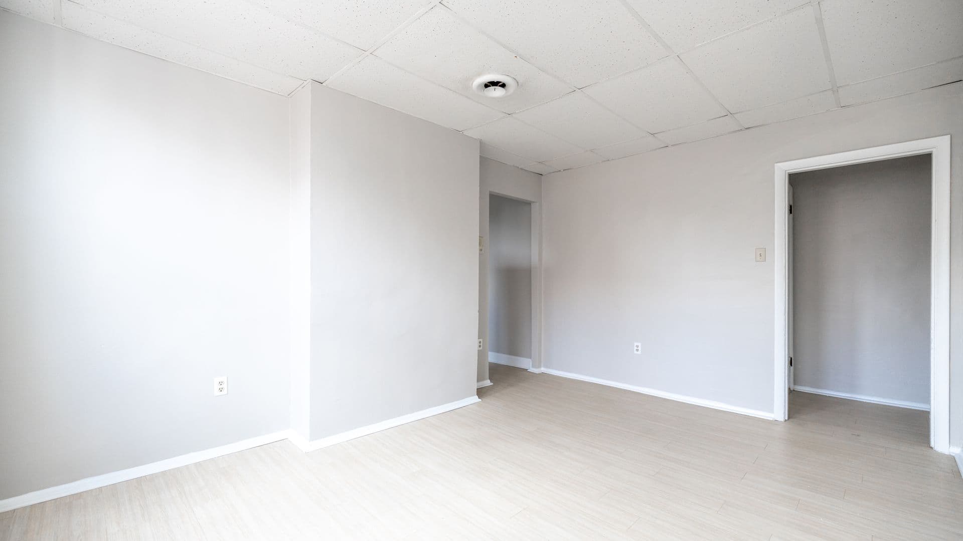 Pittsburgh Apartment: 1500 Fallowfield Ave