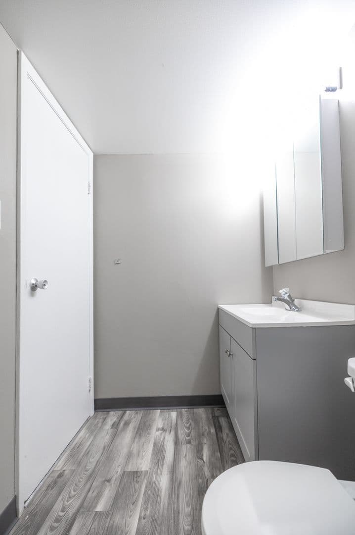 Pittsburgh Apartment: 460 Washington Road