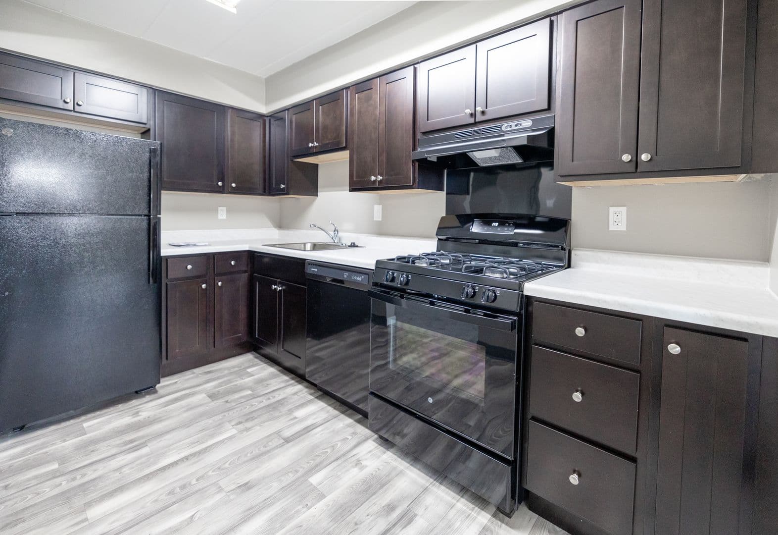 Pittsburgh Apartment: 460 Washington Road