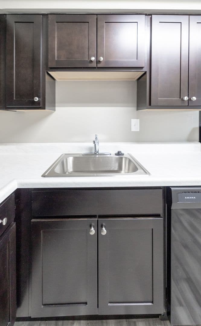 Pittsburgh Apartment: 460 Washington Road