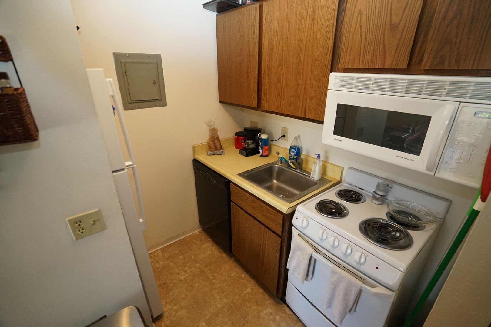 Madison Apartment: 911 E. Johnson St.