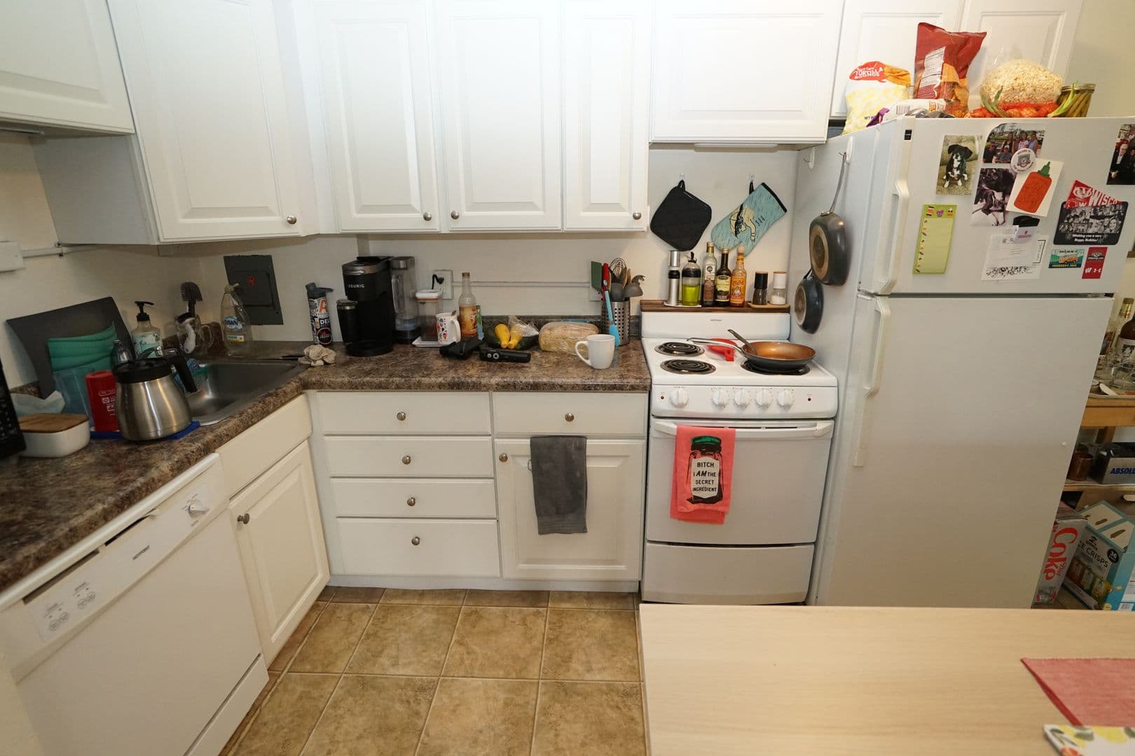 Madison Apartment: 425 Paunack Place