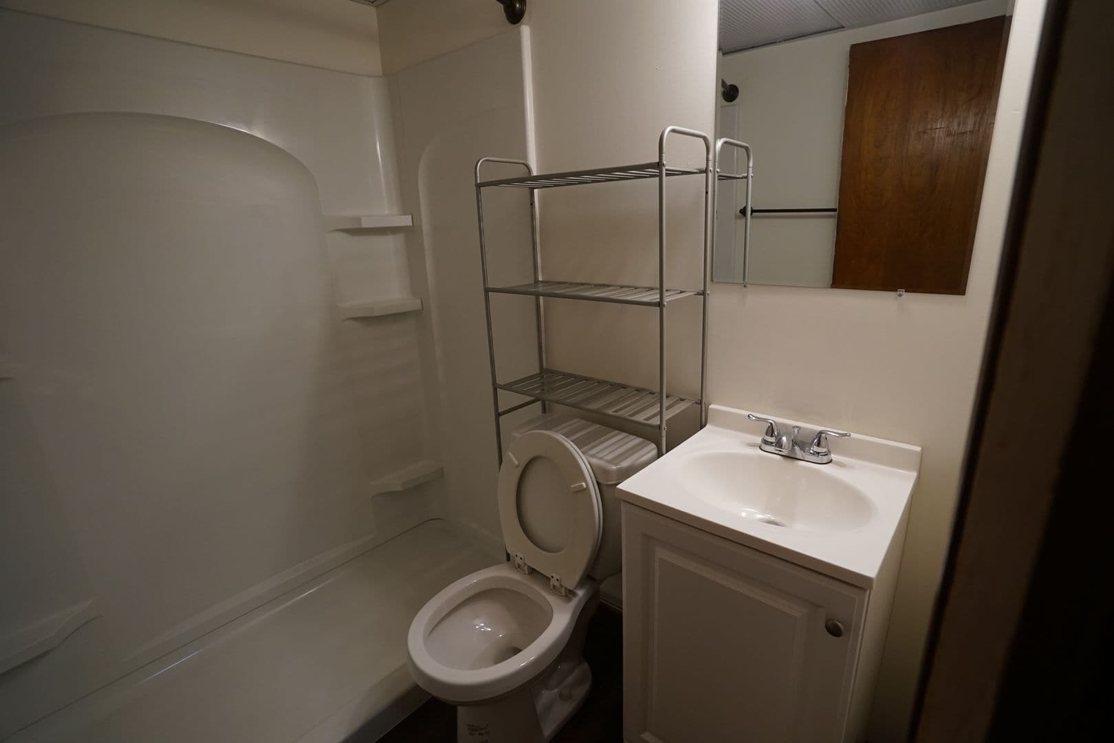 Madison Apartment: 215 N. Ingersoll St.