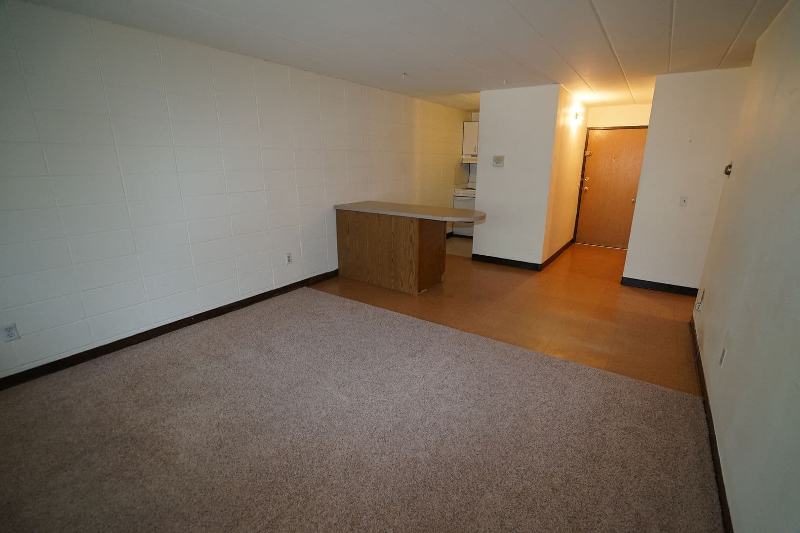 Madison Apartment: 2102 University Ave
