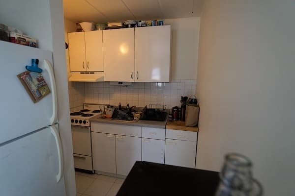 Madison Apartment: 2102 University Ave