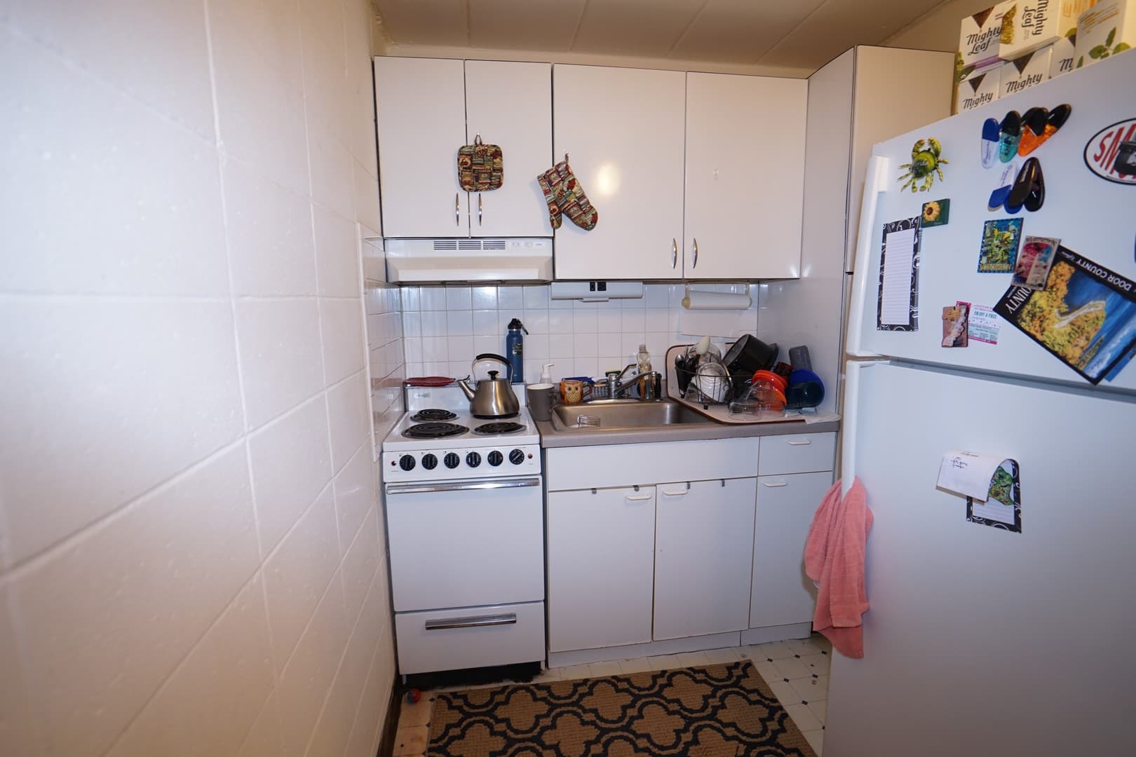 Madison Apartment: 2102 University Ave