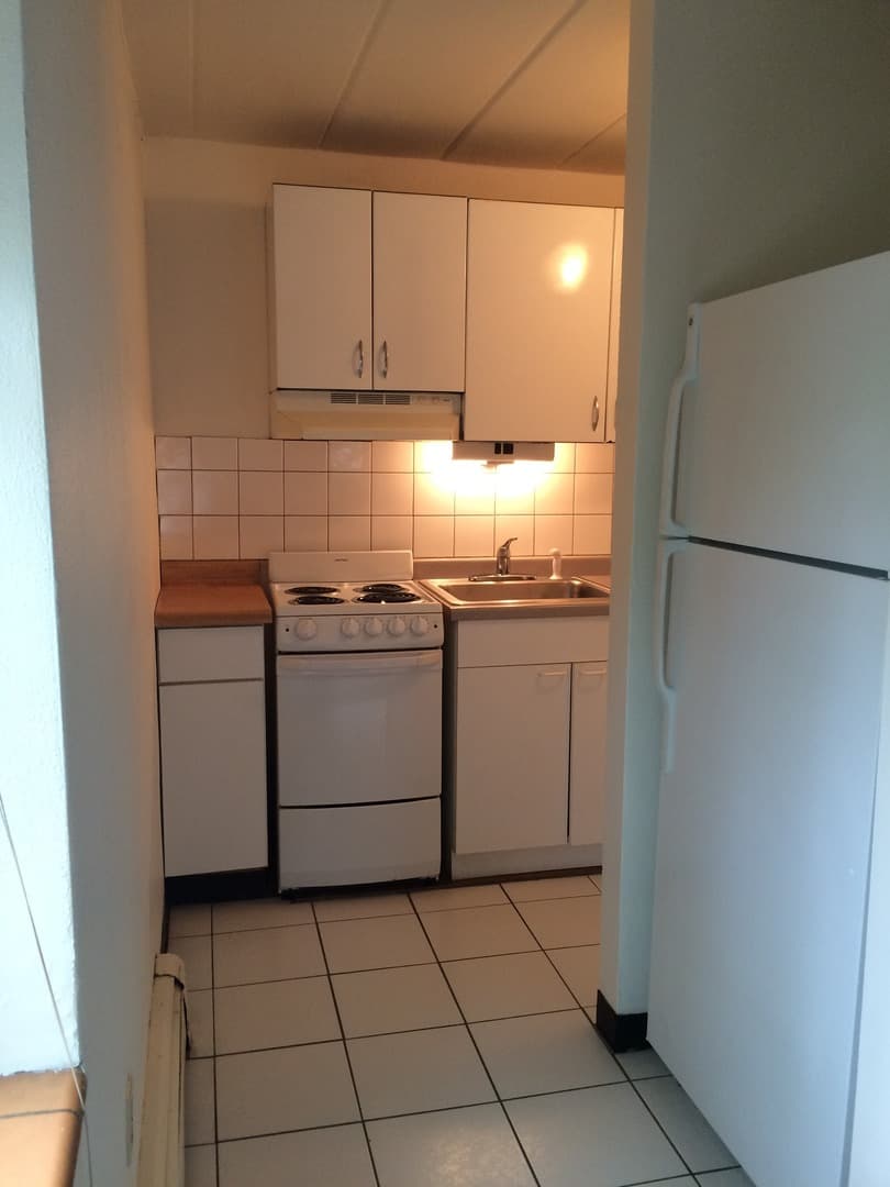 Madison Apartment: 2102 University Ave