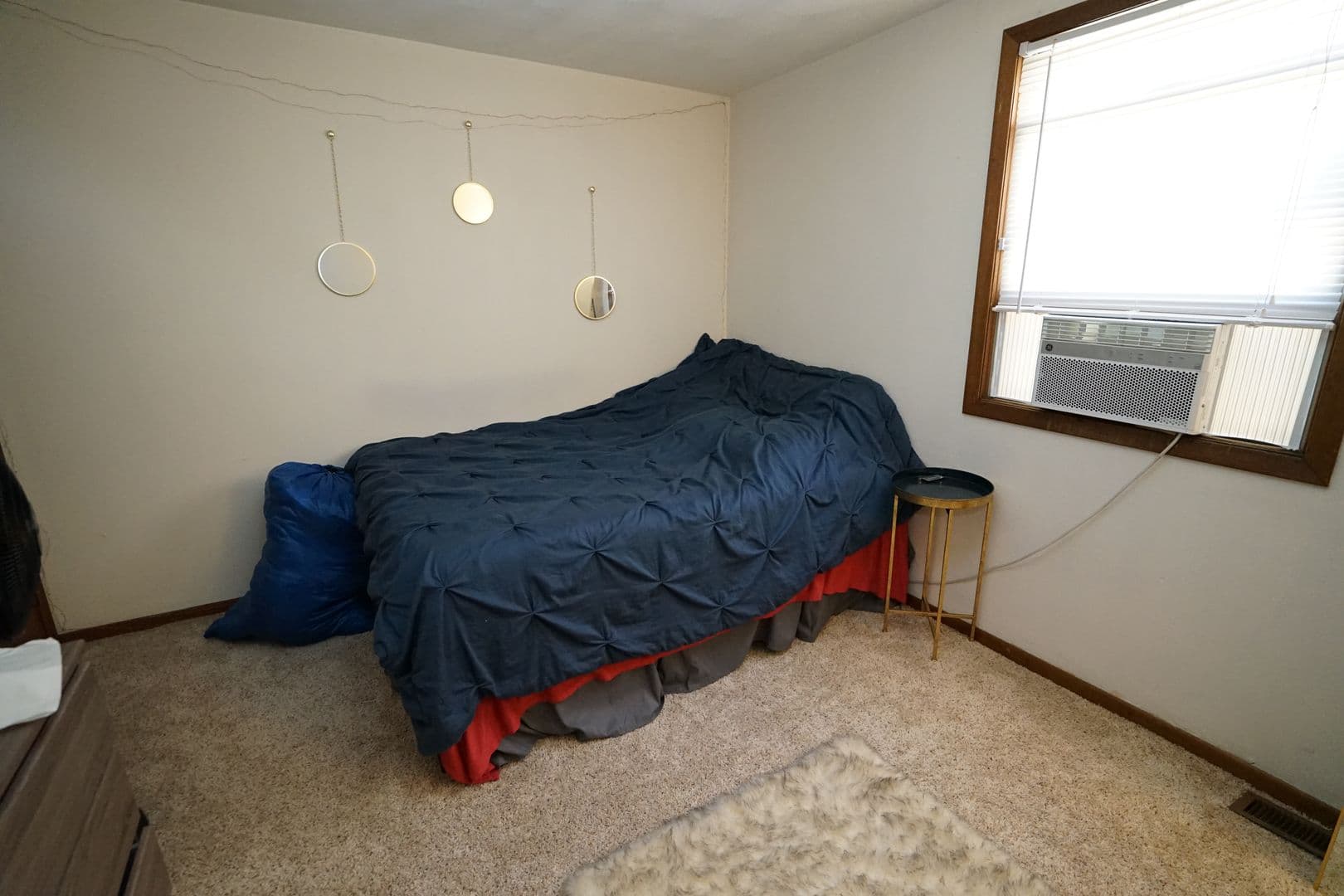 Madison Apartment: 134 S. Franklin St.