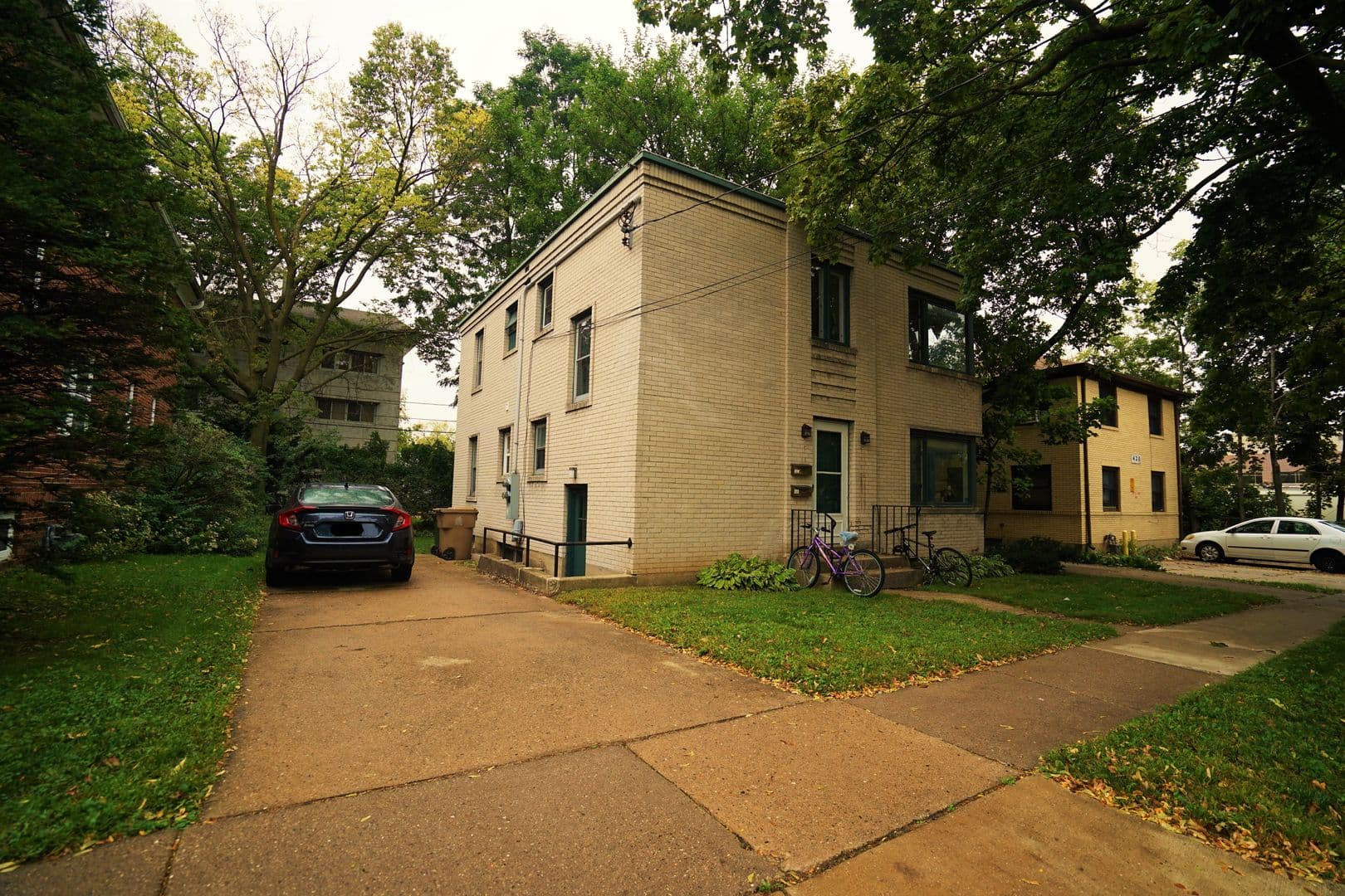 Madison Apartment: 416 Paunack Place