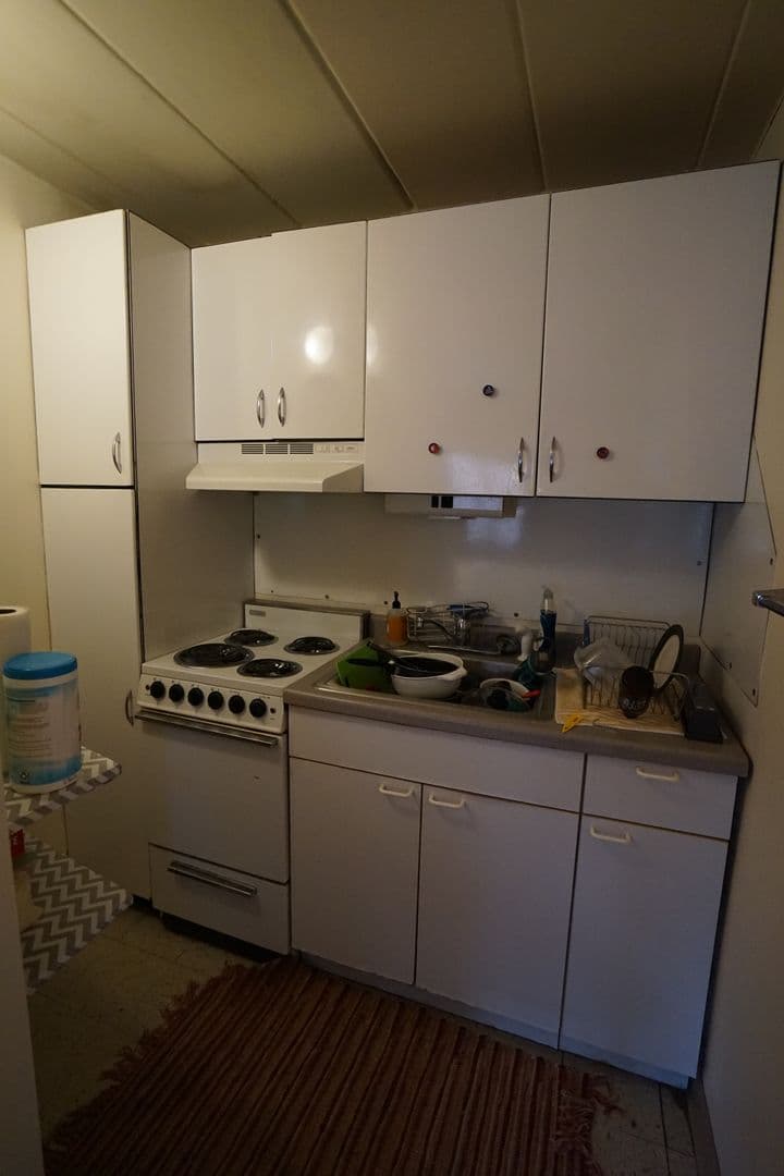 Madison Apartment: 2102 University Ave