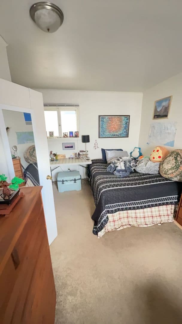 Madison Apartment: 121 E. Johnson St.