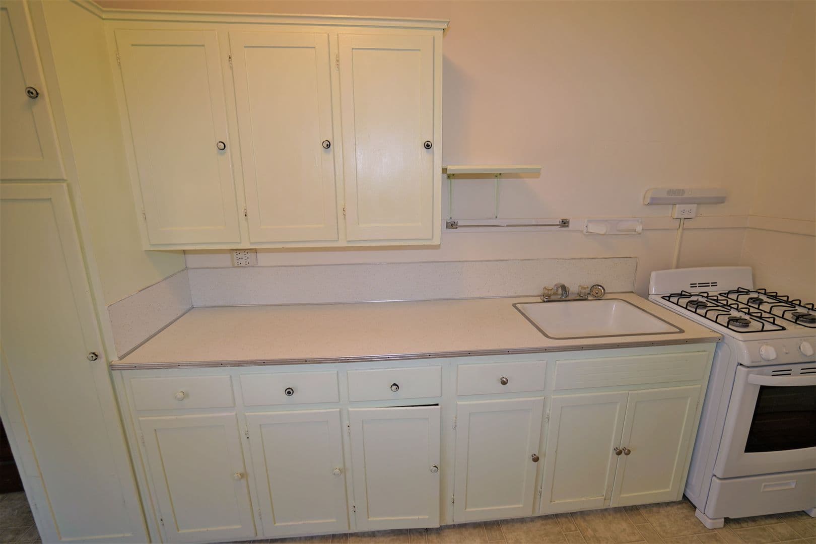 Madison Apartment: 349-351 W. Doty St.