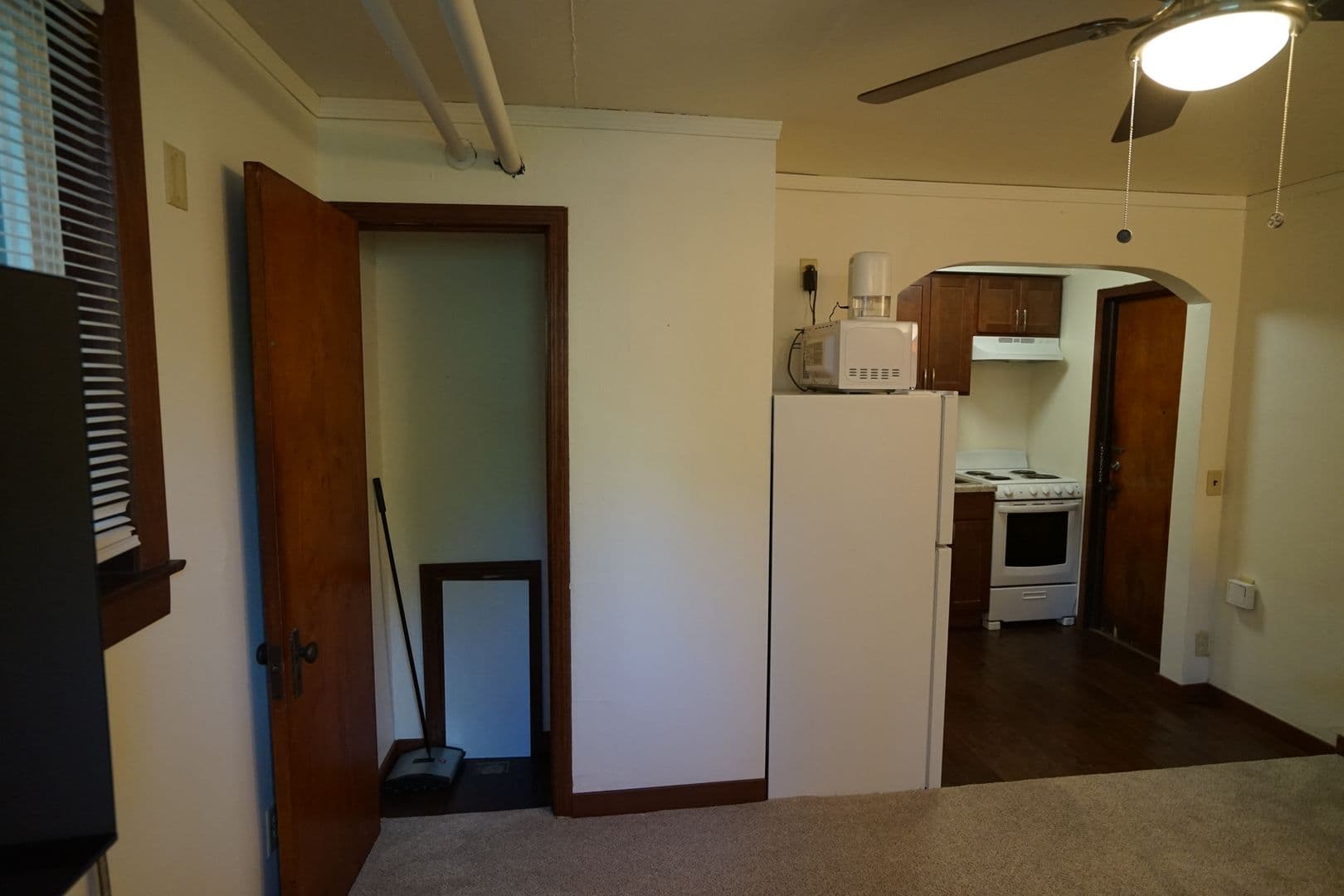 Madison Apartment: 215 N. Ingersoll St.