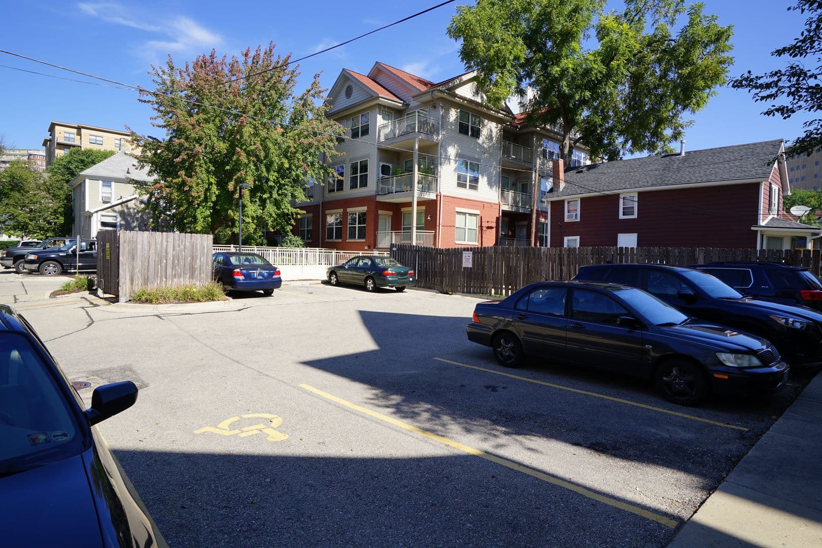 Madison Apartment: 340-342 W. Wilson St.
