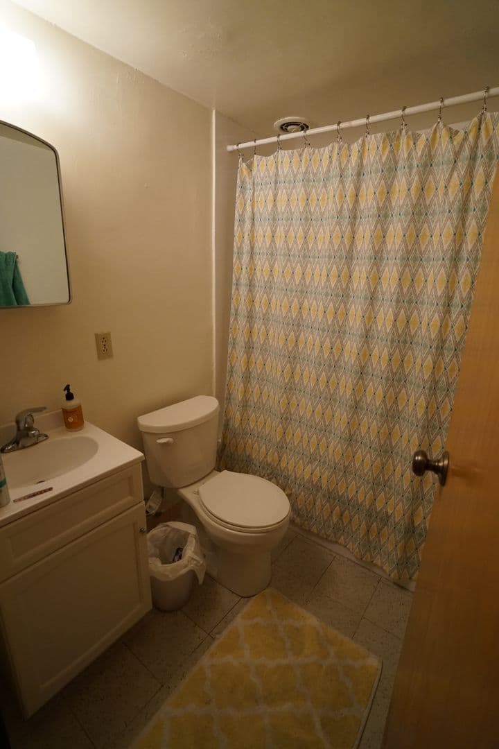 Madison Apartment: 2102 University Ave