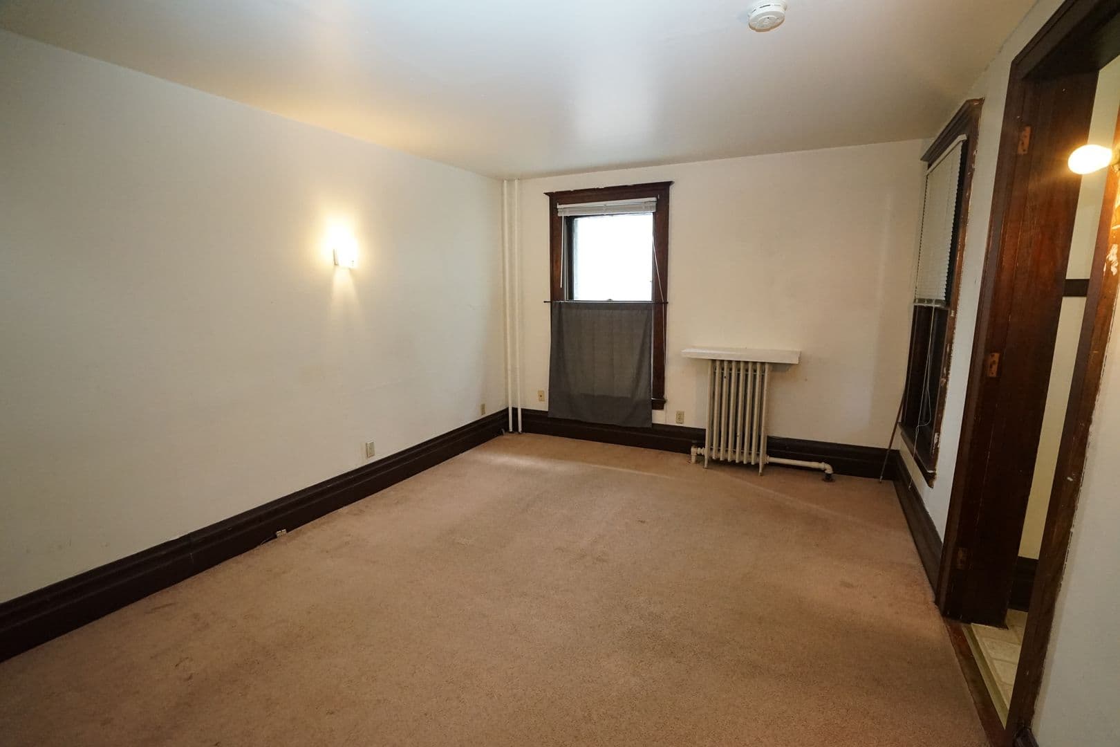 Madison Apartment: 418 W. Main St.