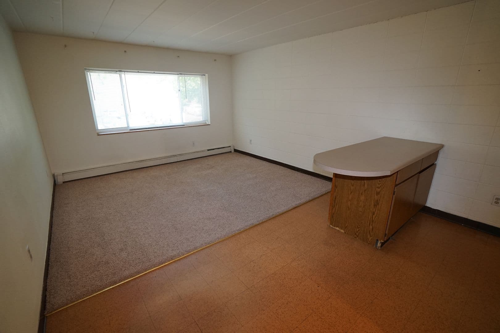 Madison Apartment: 2102 University Ave