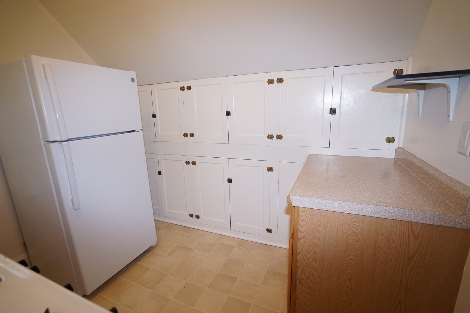Madison Apartment: 1326 Mound St.