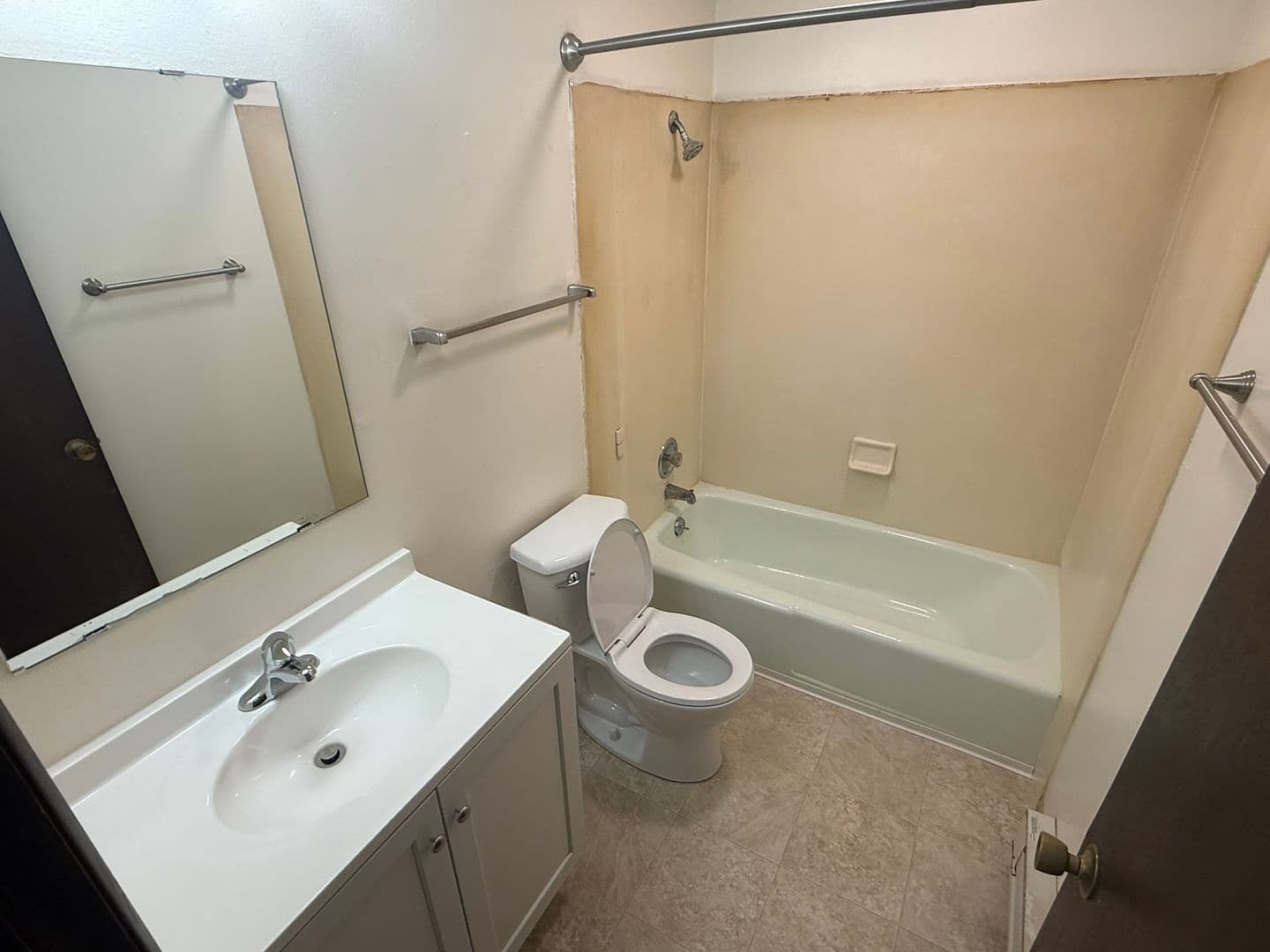 Sun Prairie Apartment: 257-261 Broadway Dr.
