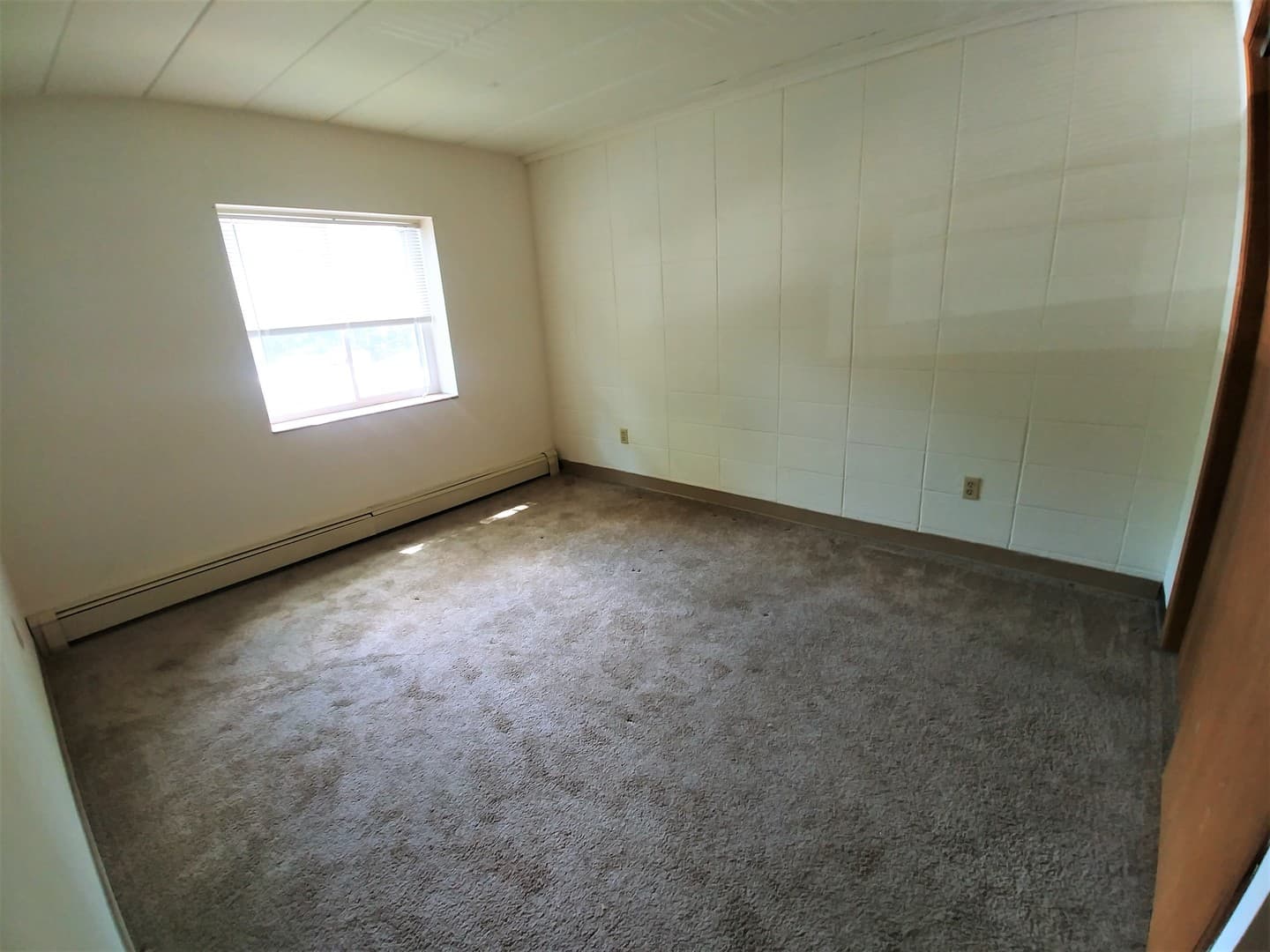 Madison Apartment: 2102 University Ave