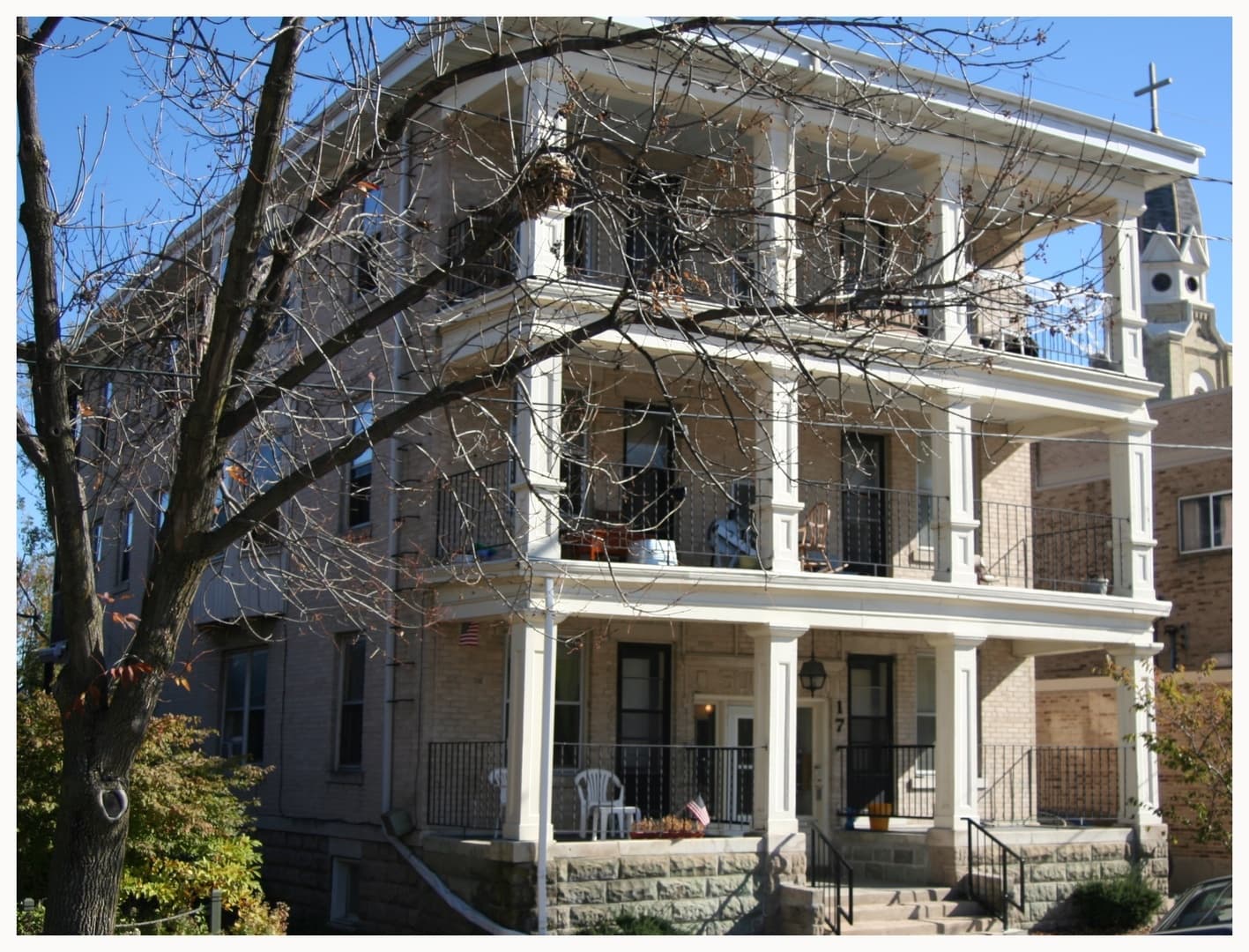 Madison Apartment: 17 S. Hancock St.