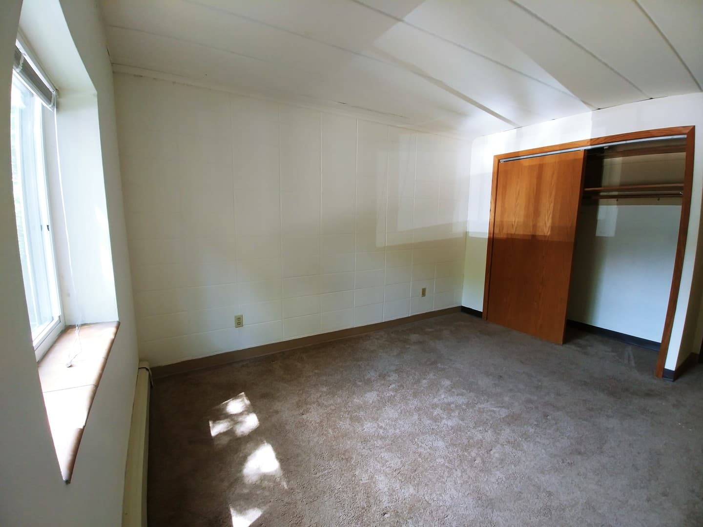 Madison Apartment: 2102 University Ave