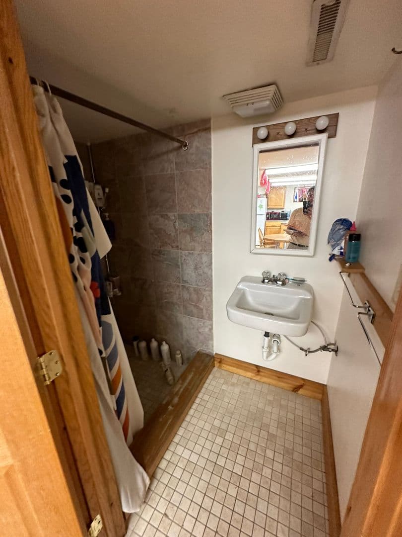 Madison Apartment: 116 N. Orchard St