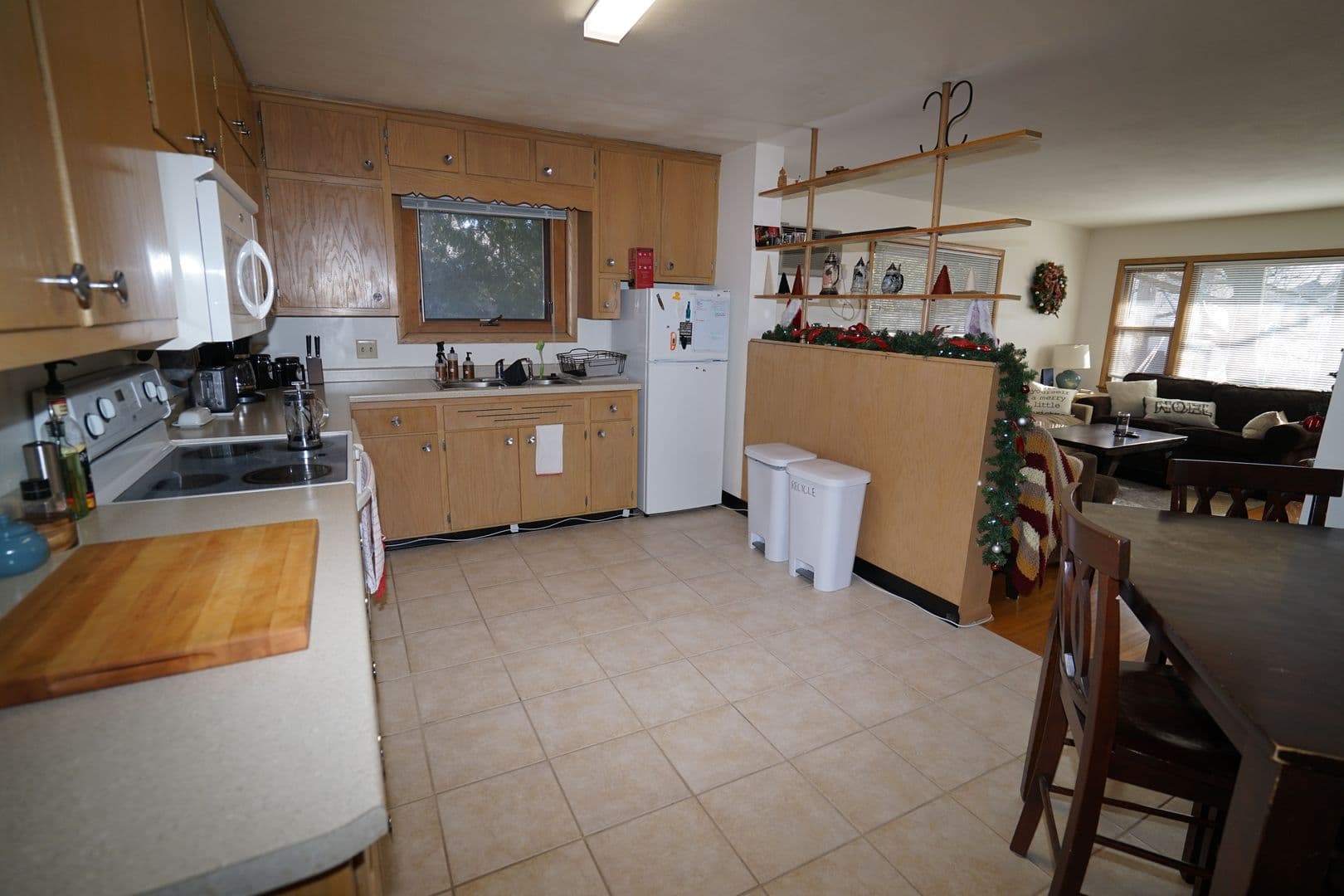 Madison Apartment: 806 W. Olin Ave