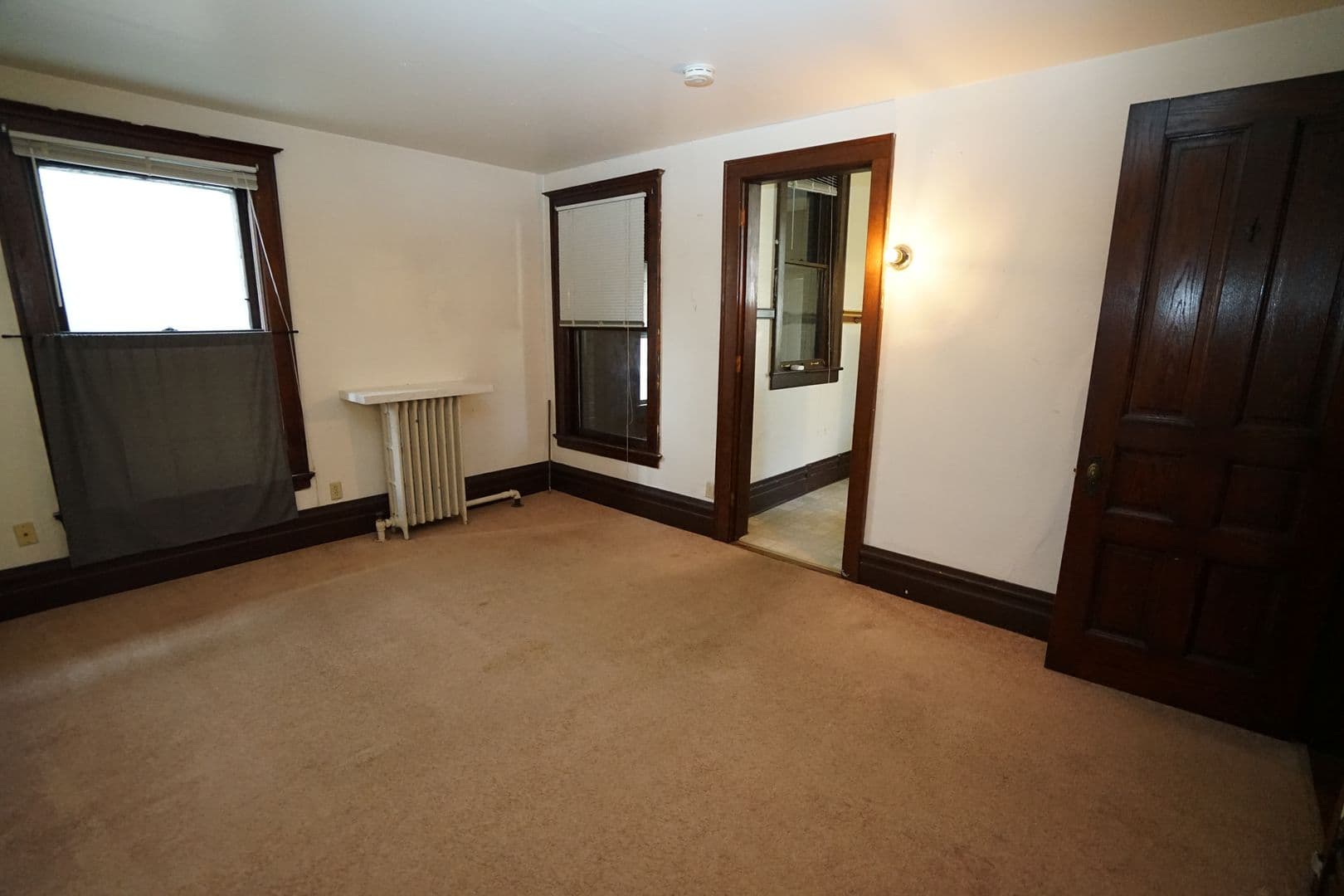 Madison Apartment: 418 W. Main St.