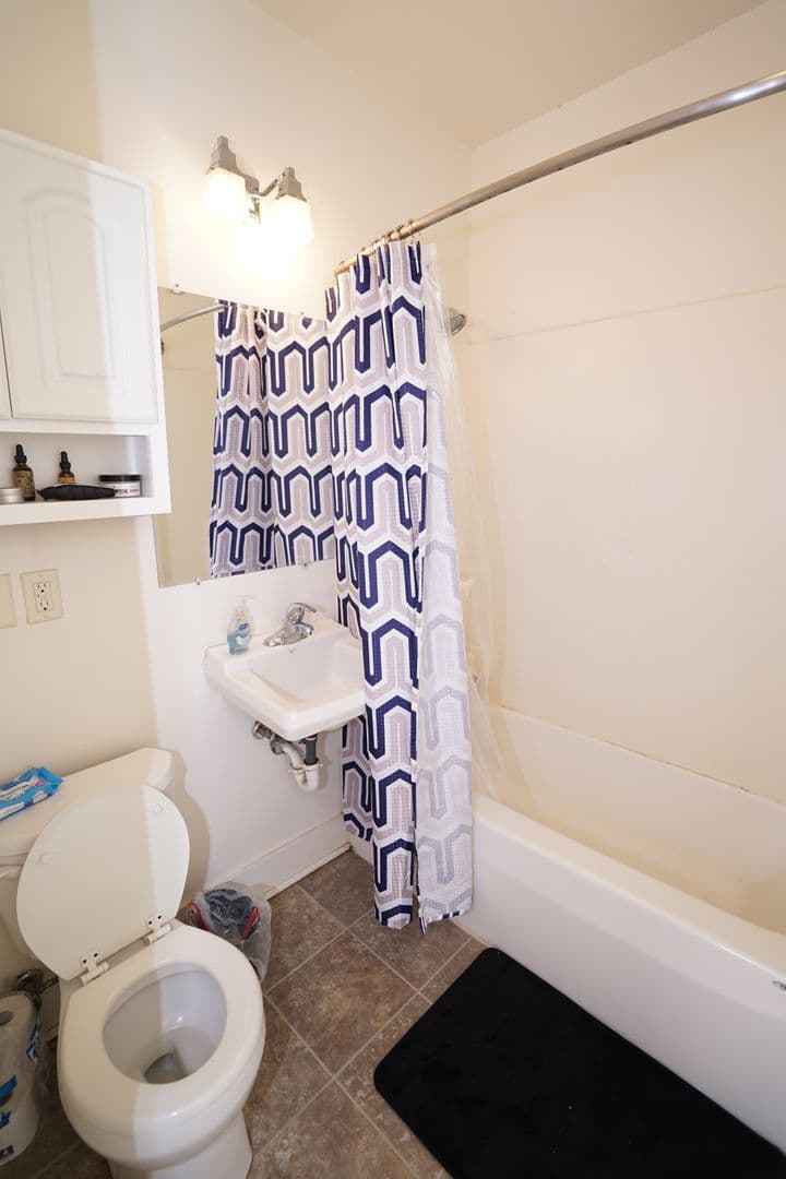 Madison Apartment: 345-347 W. Doty St.