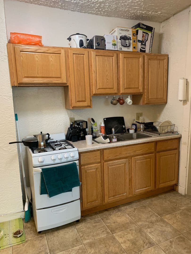Madison Apartment: 17 S. Hancock St.