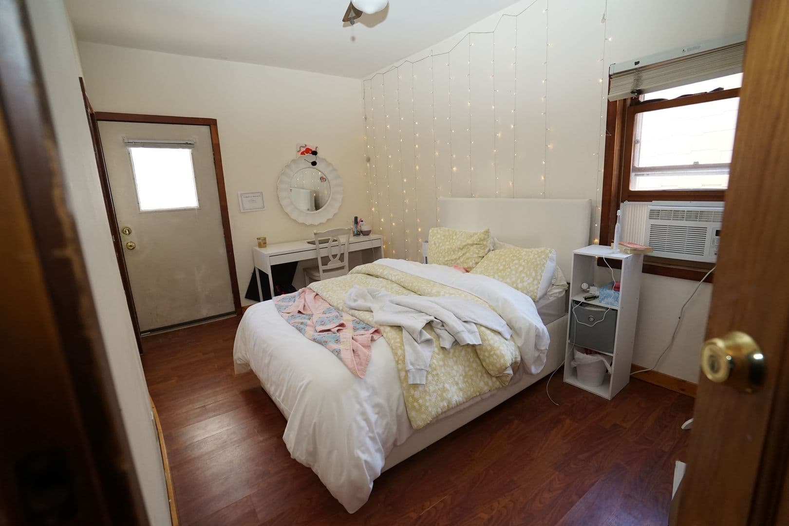 Madison Apartment: 529 W. Mifflin St.