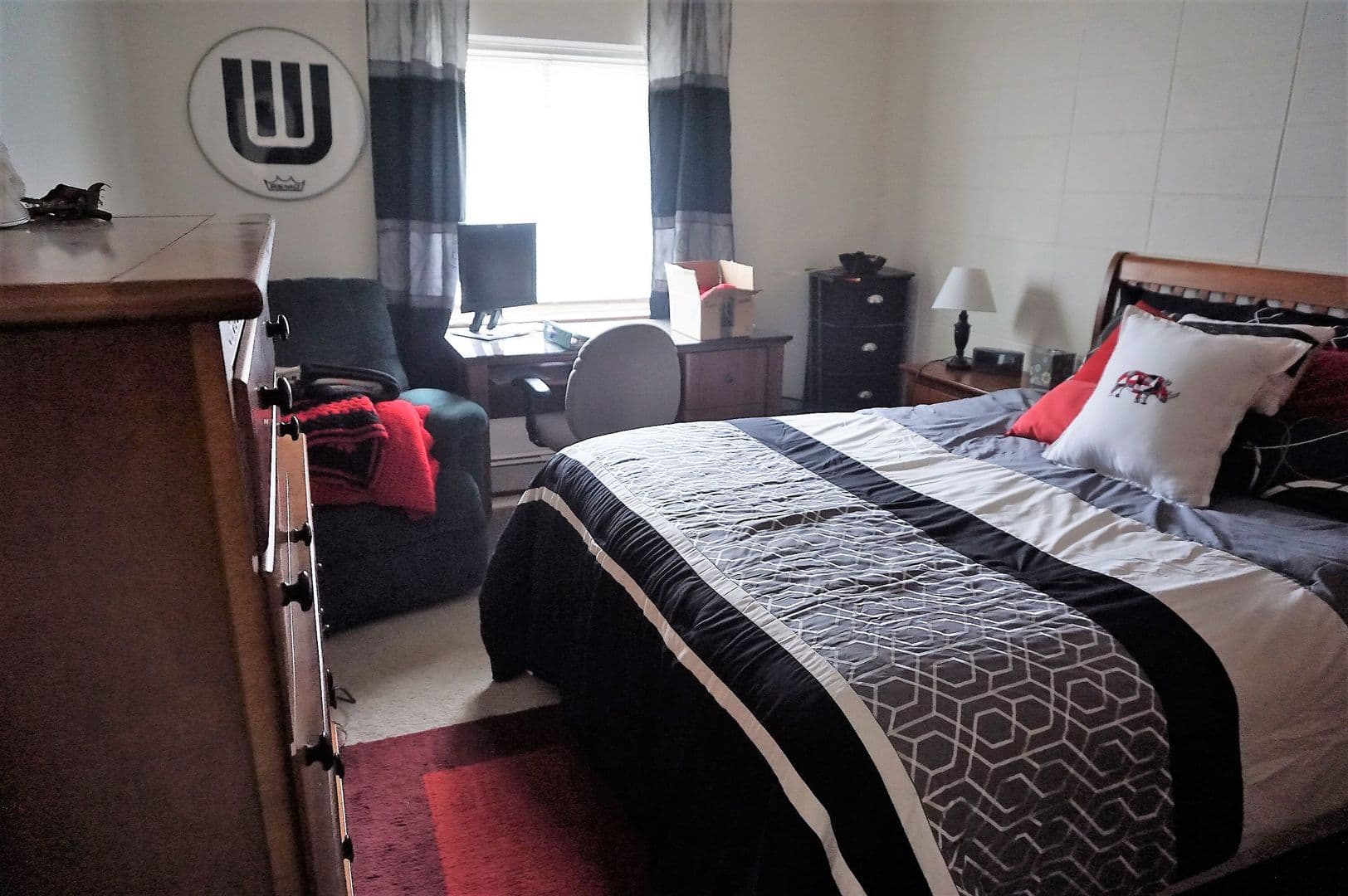 Madison Apartment: 2102 University Ave