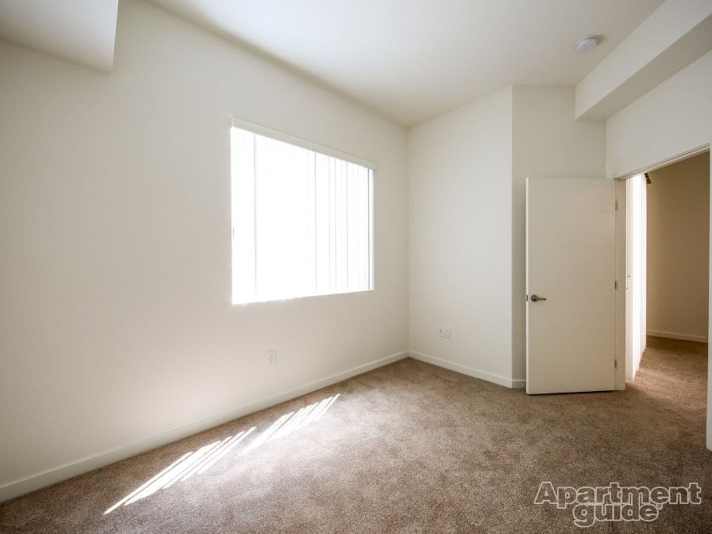 Long Beach Apartment: 431 East 6th St.