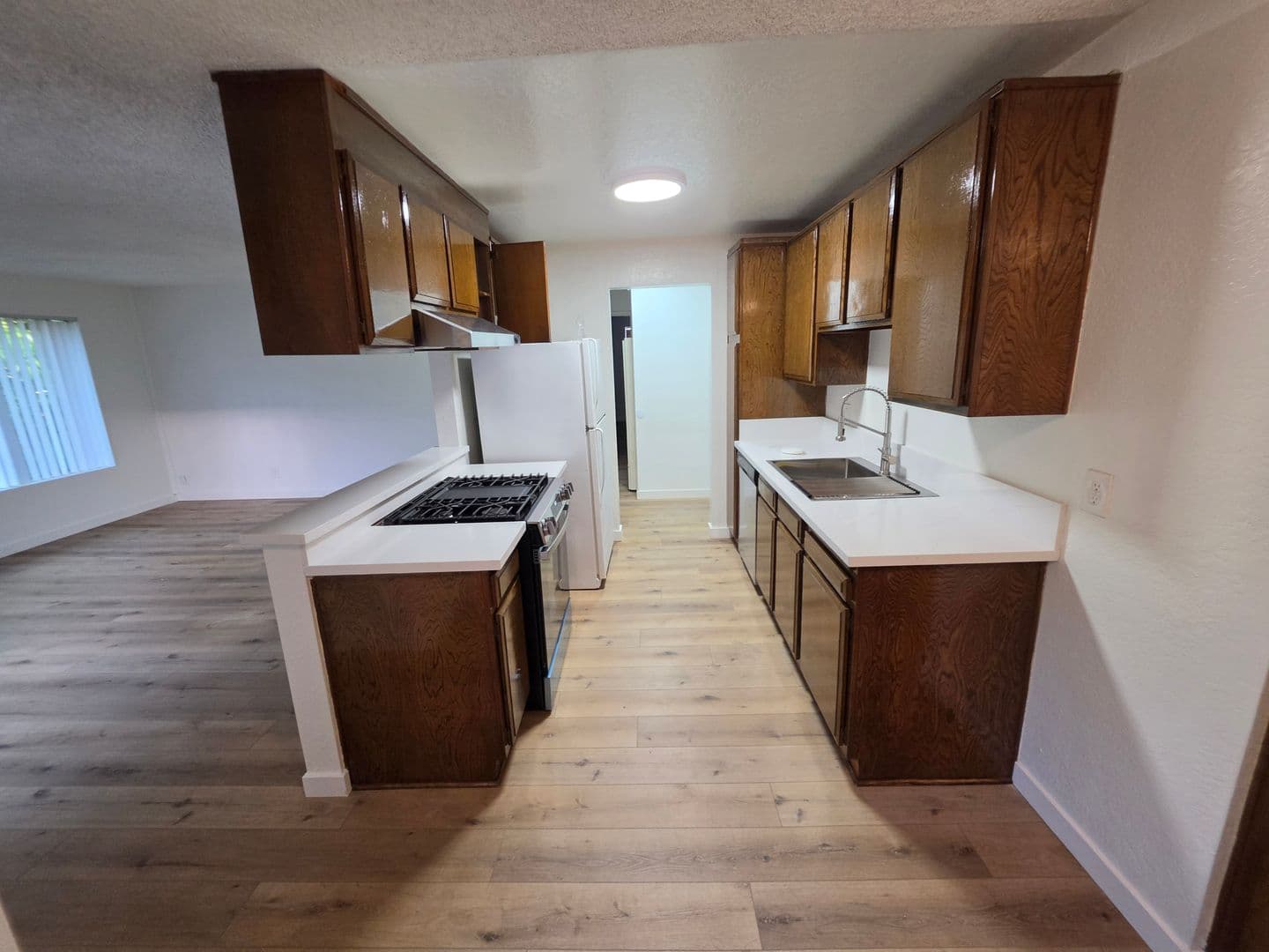 Los Alamitos Apartment: 3680-98 Howard Ave.
