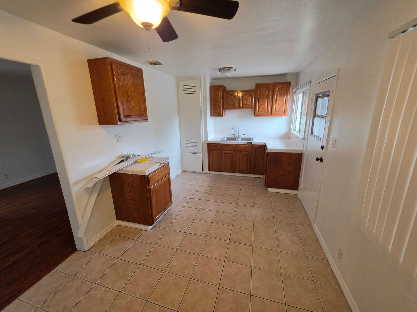 Long Beach Apartment: 1500 E. Wardlow Road