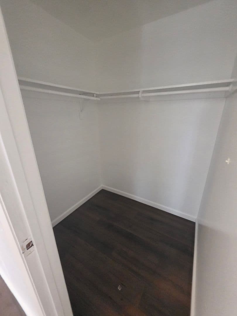 Long Beach Apartment: 3400 E. Andy St.