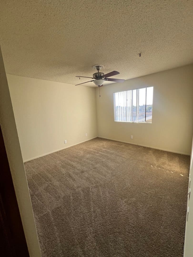 Hawthorne Apartment: 14115-21 Kornblum Ave.